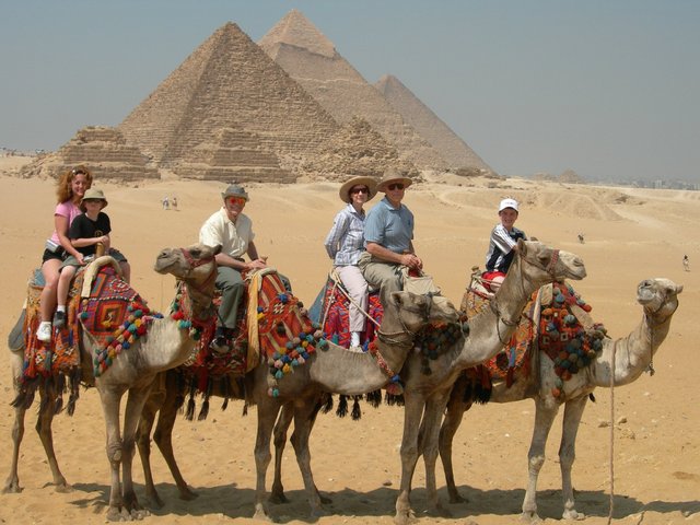 Tour Via Terra dal Cairo a Luxor,Programma Akinaton